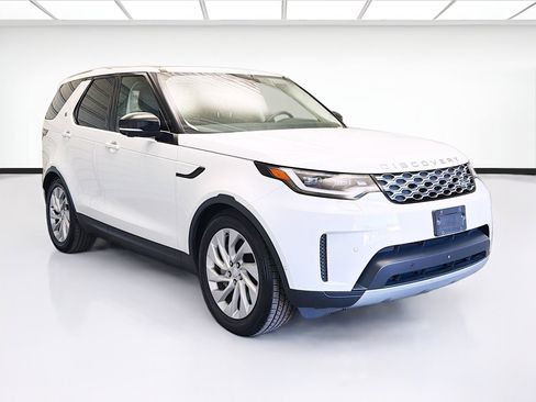 Used 2024 Land Rover Discovery S image 3