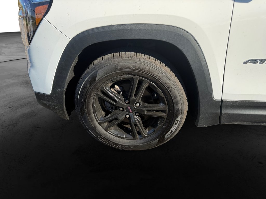 Used 2023 GMC Terrain AT4 w/ Infotainment Package II AWD/4WD image 9