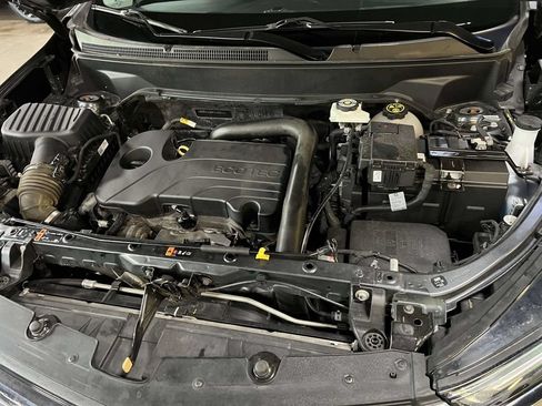 Used 2023 Chevrolet Equinox LT w/ LPO, Floor Liner Package AWD/4WD image 9