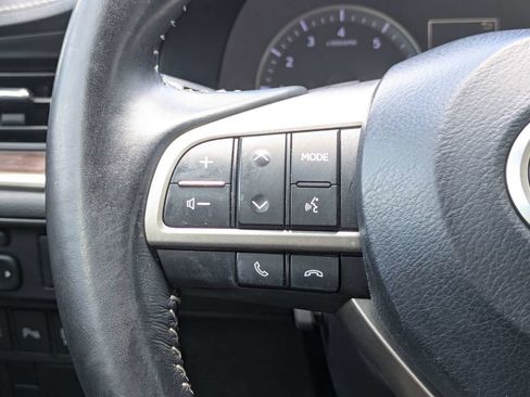 Used 2016 Lexus ES 350 w/ Luxury Package w/Wood Trim FWD image 32