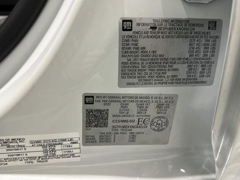 Used 2022 GMC Sierra 1500 SLE image 33