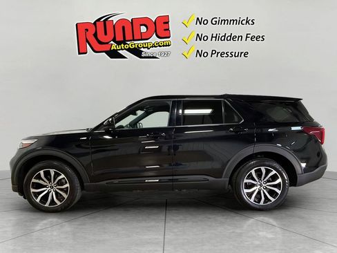 Used 2022 Ford Explorer ST-Line w/ Class IV Trailer Tow Package image 2