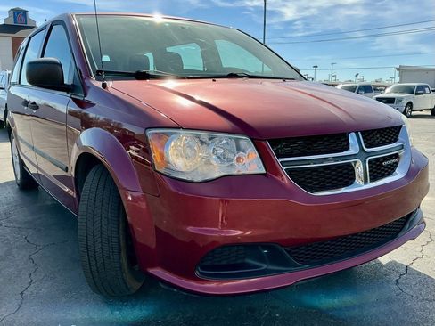 Used 2015 Dodge Grand Caravan American Value Package image 2