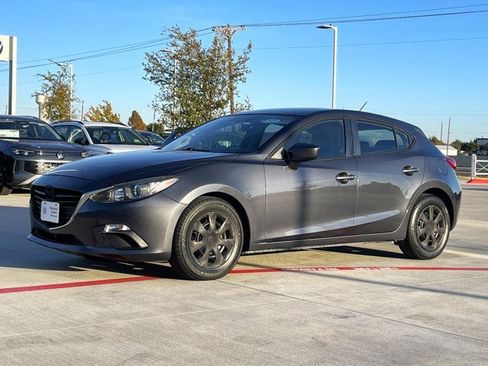 Used 2016 MAZDA MAZDA3 i Sport image 2