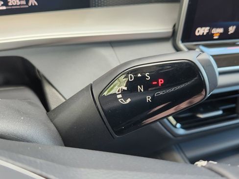 New 2026 Volkswagen Tiguan SE AWD/4WD image 12