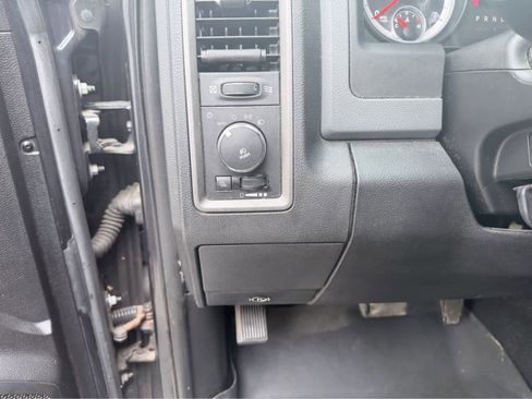 Used 2013 RAM 1500 Express image 16