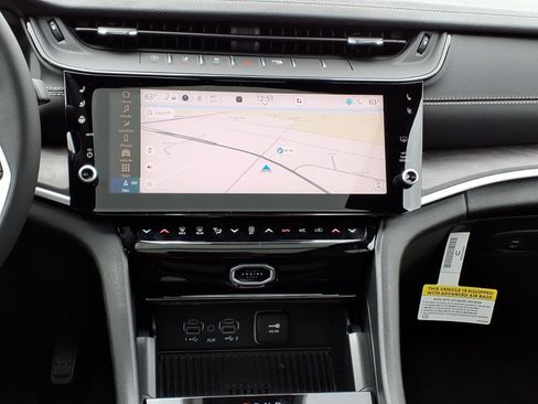 New 2026 Jeep Grand Cherokee Limited AWD/4WD image 10