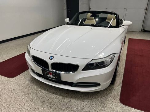 Used 2011 BMW Z4 sDrive30i image 6