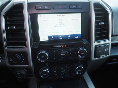 Used 2020 Ford F150 Lariat image 12