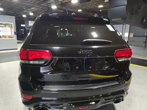 Used 2018 Jeep Grand Cherokee SRT AWD/4WD image 6