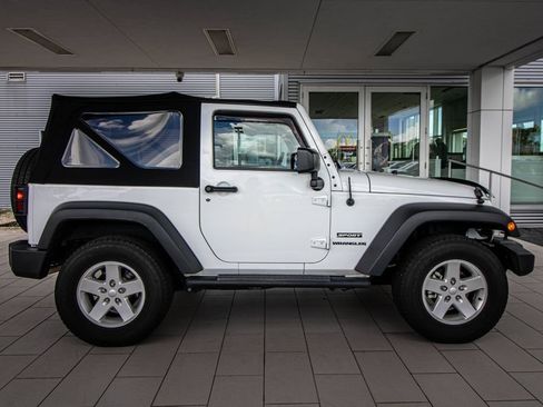 Used 2016 Jeep Wrangler Sport w/ Quick Order Package 24S AWD/4WD image 3