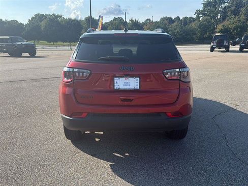 Used 2026 Jeep Compass Limited AWD/4WD image 5