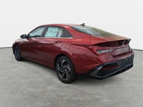New 2024 Hyundai Elantra SEL w/ Convenience Package image 7