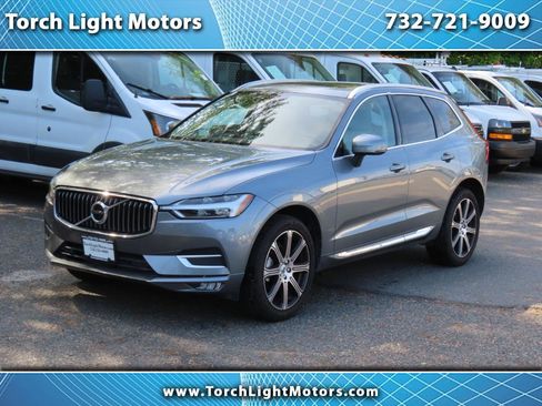 Used 2021 Volvo XC60 T5 Inscription w/ Climate Package AWD/4WD image 1