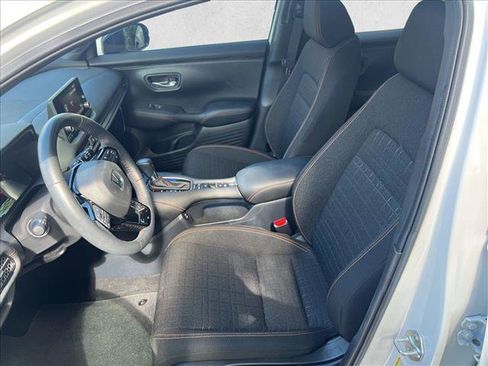 Used 2024 Honda HR-V Sport image 11