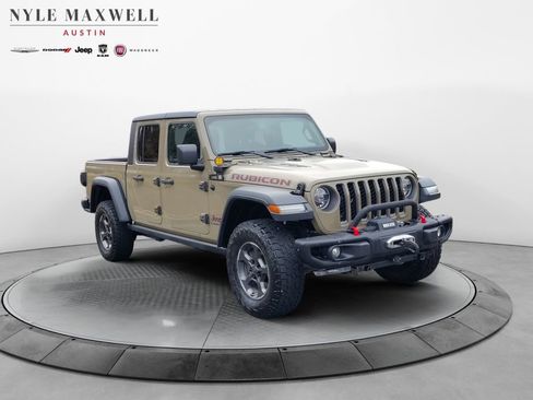 Used 2020 Jeep Gladiator Rubicon image 2
