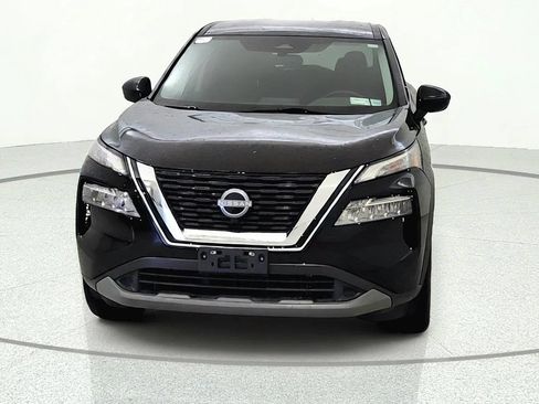 Used 2023 Nissan Rogue SV AWD/4WD image 2