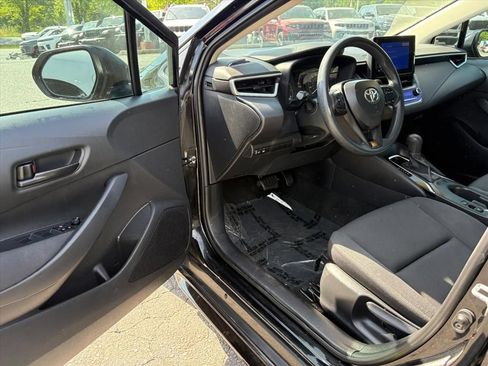 Used 2024 Toyota Corolla LE FWD image 13