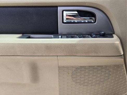 Used 2016 Ford Expedition XLT RWD image 20