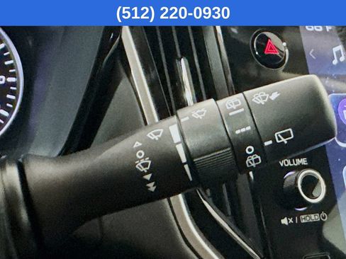 Used 2025 Subaru Outback Premium AWD/4WD image 14