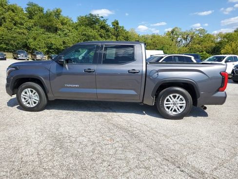 Used 2022 Toyota Tundra SR5 w/ SR5 Premium Package image 7