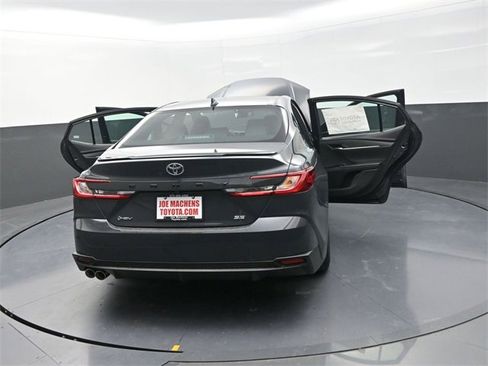 New 2026 Toyota Camry SE image 40
