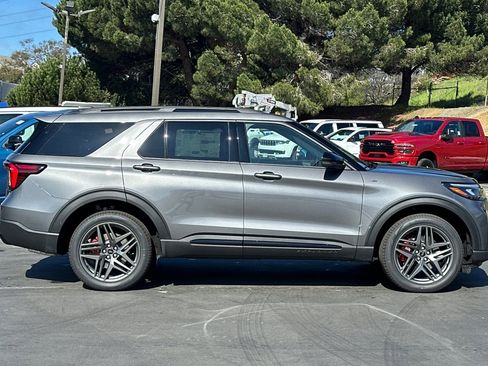 New 2026 Ford Explorer ST-Line image 26