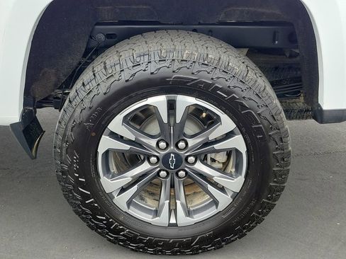 Used 2021 Chevrolet Colorado Z71 AWD/4WD image 33