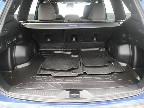 Used 2025 Subaru Forester Premium AWD/4WD image 12