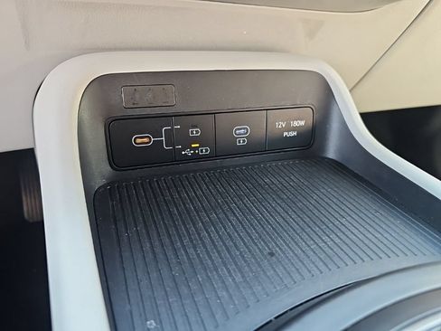 Certified 2024 Hyundai Kona SEL AWD/4WD image 21