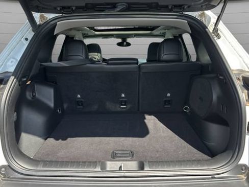 Used 2019 Jeep Cherokee Limited AWD/4WD image 26