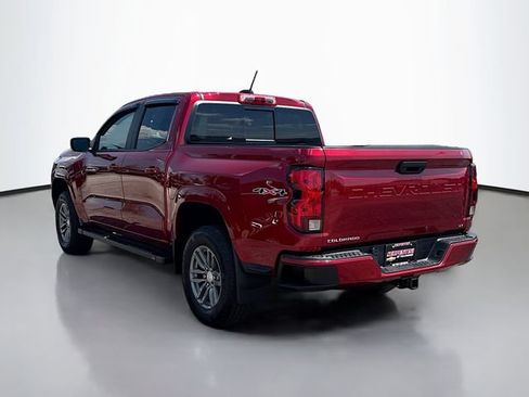 Used 2023 Chevrolet Colorado LT w/ LT Convenience Package II AWD/4WD image 8
