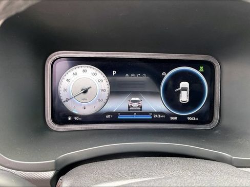 Used 2023 Hyundai Kona Limited AWD/4WD image 13