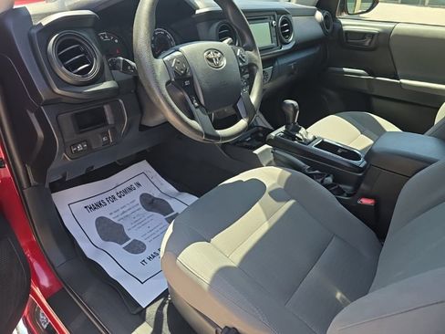 Certified 2019 Toyota Tacoma SR w/ SR Convenience Package AWD/4WD image 10