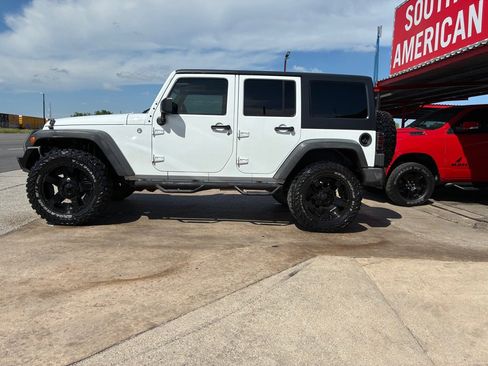Used 2015 Jeep Wrangler Unlimited Sport w/ Quick Order Package 24S AWD/4WD image 4