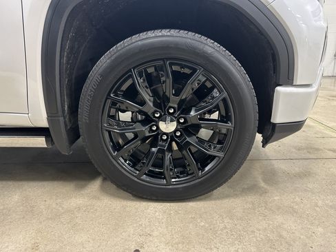 Used 2024 GMC Sierra 1500 Denali w/ Denali Reserve Package image 13