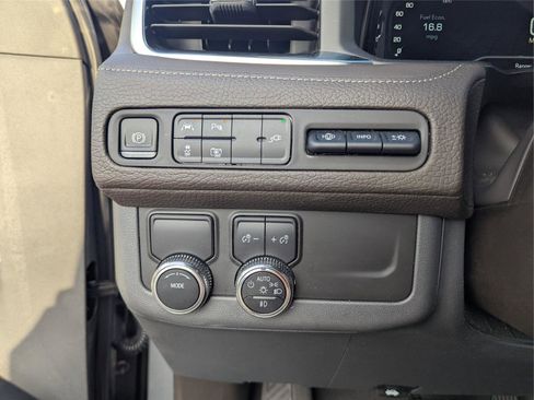 Used 2022 GMC Yukon Denali image 29