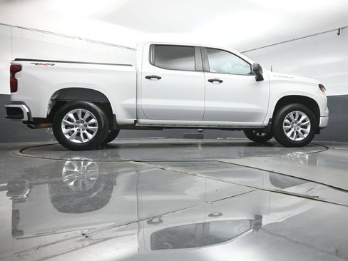 Used 2022 Chevrolet Silverado 1500 Custom AWD/4WD image 36