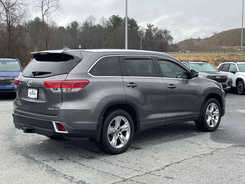 Used 2019 Toyota Highlander Limited image 31