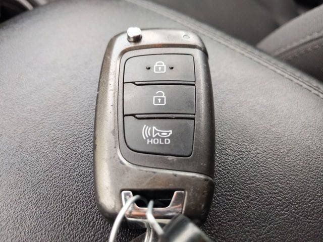 Used 2020 Hyundai Santa Fe SE AWD/4WD image 26