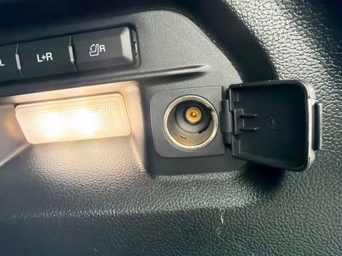 Used 2021 Ford Explorer Platinum w/ Equipment Group 601A AWD/4WD image 14