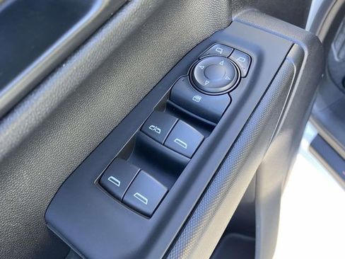 Used 2023 Chevrolet Silverado 1500 Custom image 17