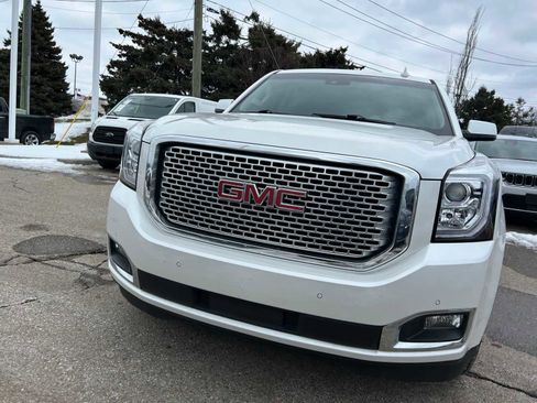 Used 2017 GMC Yukon Denali w/ Open Road Package image 3