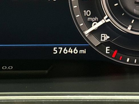 Used 2019 Volkswagen Tiguan SEL w/ 3rd Row Seat Package AWD/4WD image 26