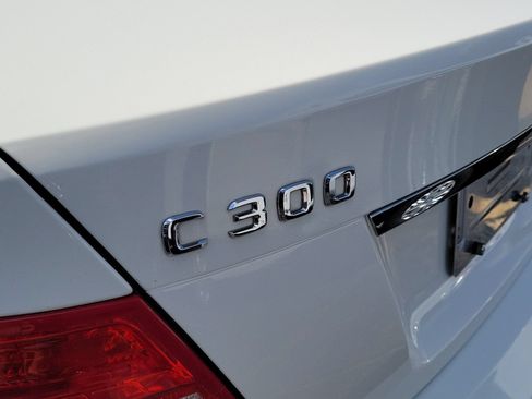 Used 2010 Mercedes-Benz C 300 Sedan image 7