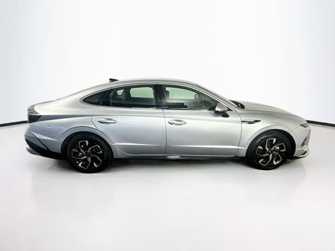 Used 2025 Hyundai Sonata SEL FWD image 10