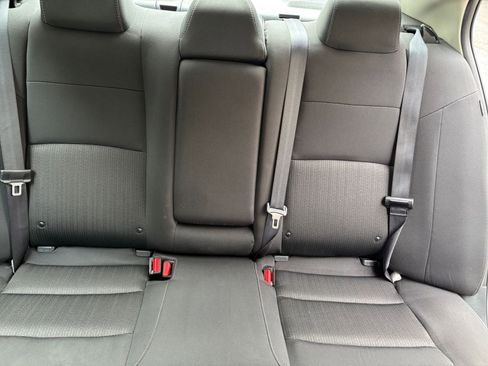 Used 2025 Nissan Altima 2.5 SV FWD image 33