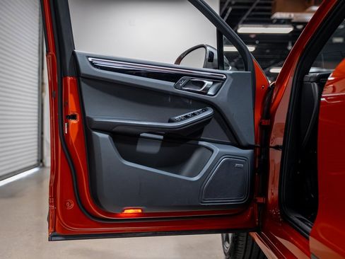 Used 2023 Porsche Macan T image 55