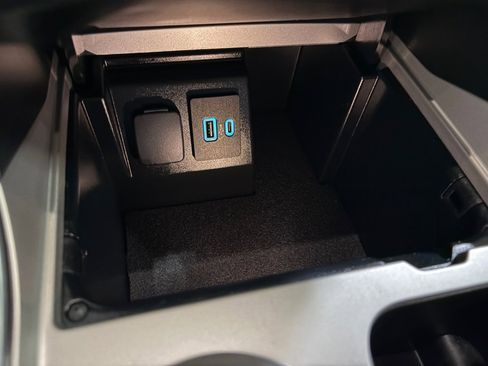 Certified 2023 Ford Explorer XLT w/ Equipment Group 202A image 10