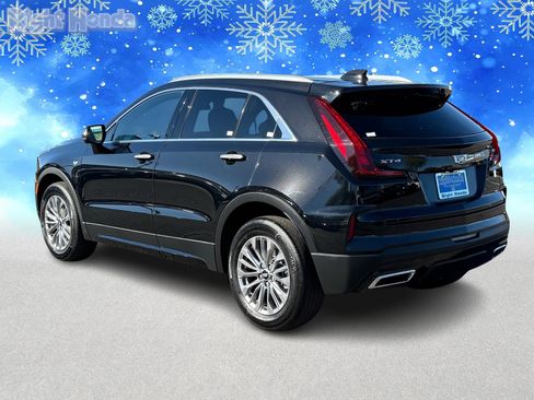 Used 2025 Cadillac XT4 Premium Luxury image 4